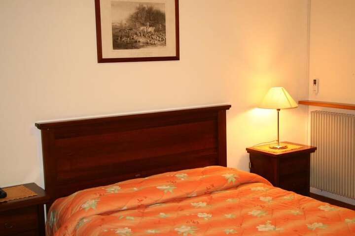 Room 3 of 40