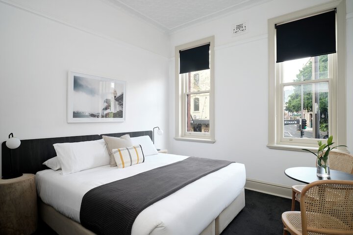 Room 4 of 30
