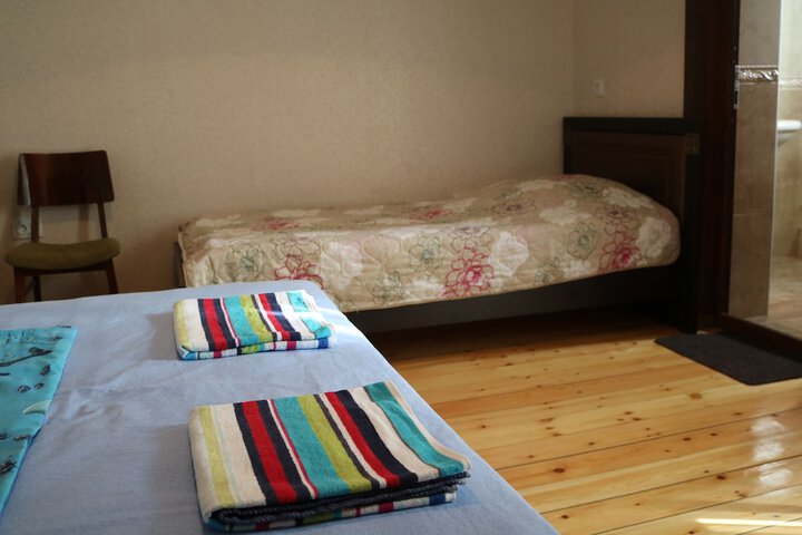 Room 3 of 27