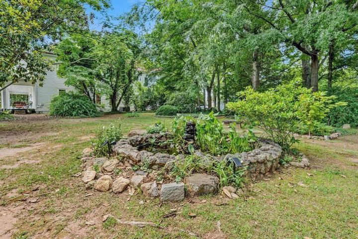 Hotel Exterior 43 of 65