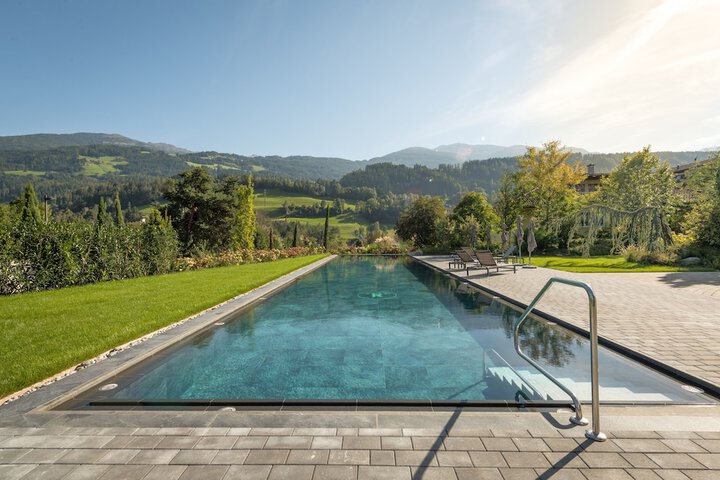 Pool 16 of 68