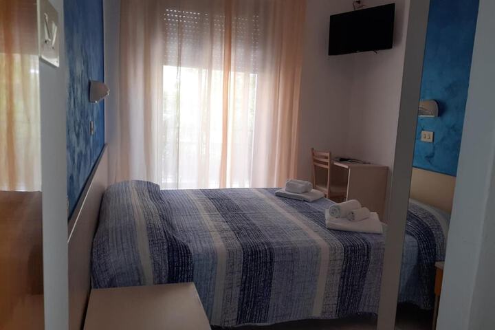Room 20 of 49