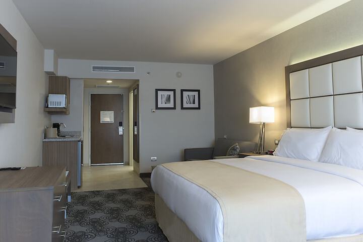 Room 7 of 57