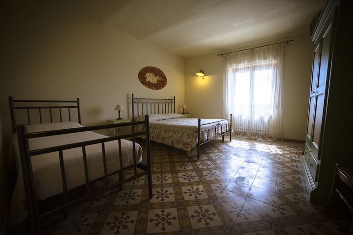 Room 2 of 42