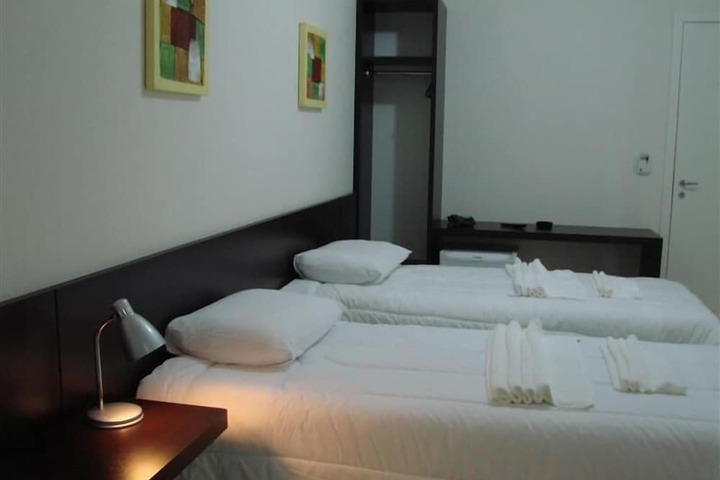Room 9 of 20