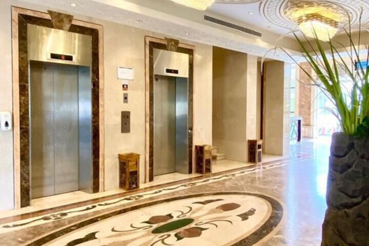 Hotel Interior 6 of 34
