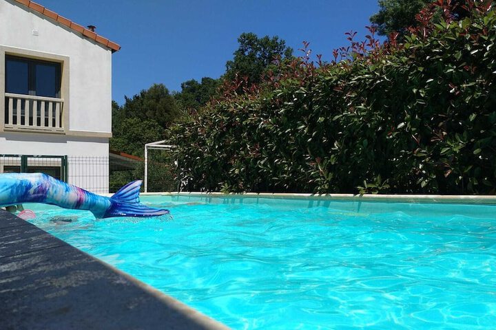 Pool 27 of 60