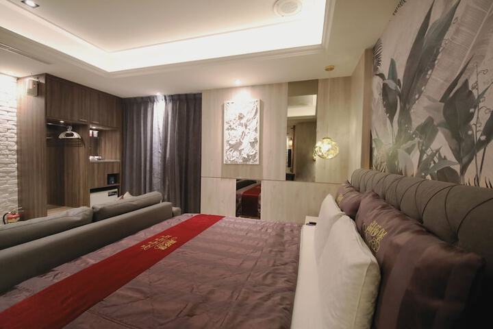 Room 45 of 88