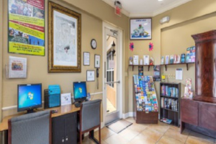 Business Center 92 of 96