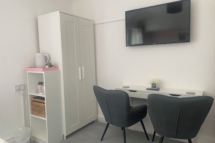 Room 34 of 69