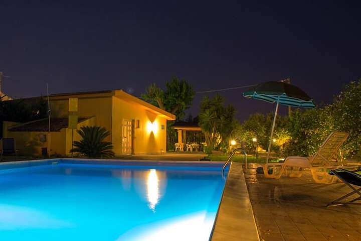 Pool 33 of 42