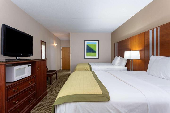 1 King Bed (7 of 11)