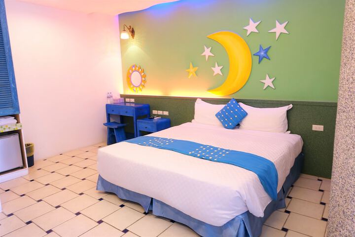Room 7 of 57