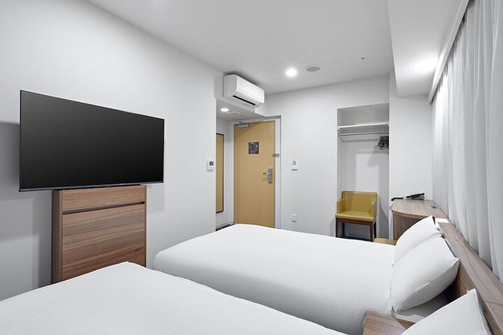 Room 20 of 76