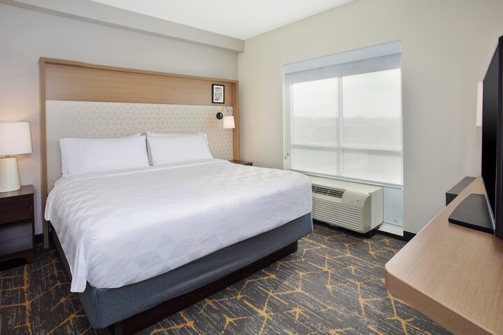 Standard | King Bed (18 of 33)