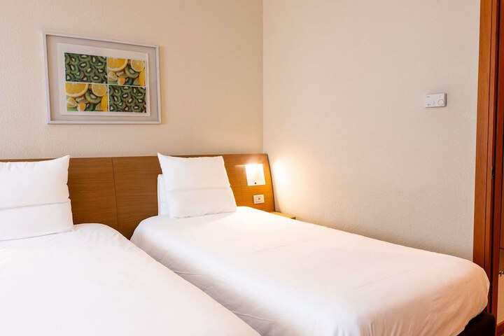 Room 58 of 188
