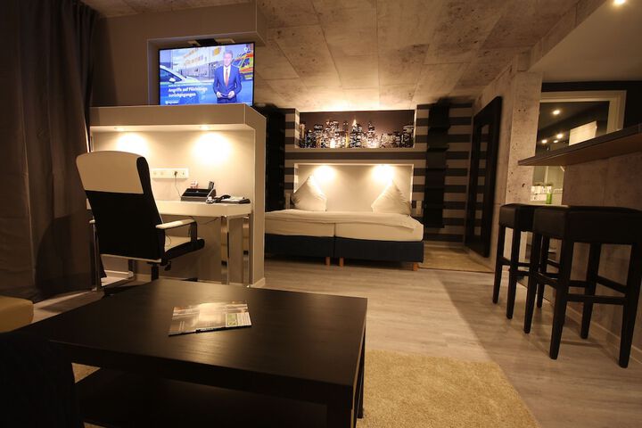 Room 30 of 72