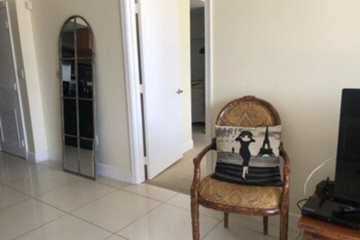 Room 81 of 263