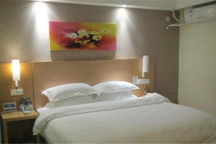 Room 6 of 21