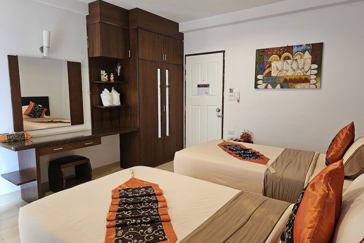 Room 14 of 78