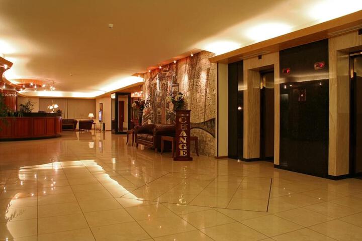 Lobby Photos