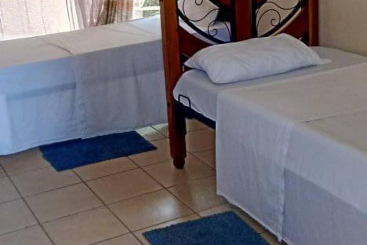 Room 4 of 18