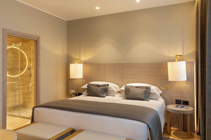 Room 47 of 156