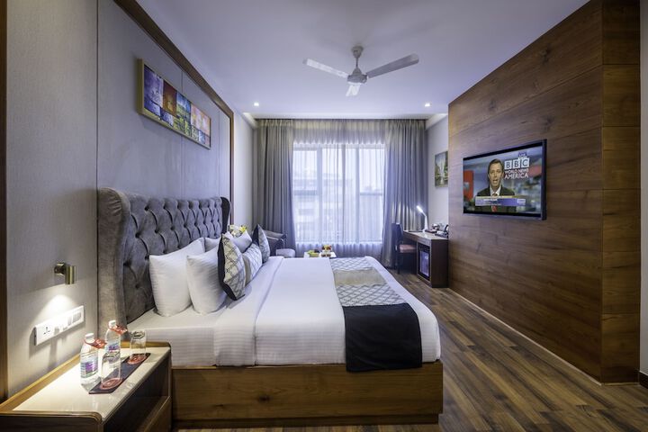 Room 7 of 26