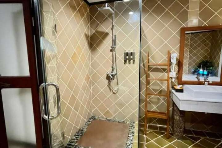 Room 88 of 144