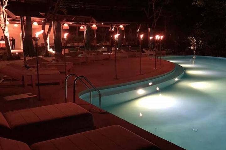 Pool 15 of 47