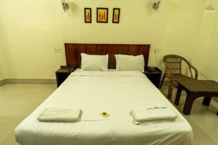 Room 6 of 20