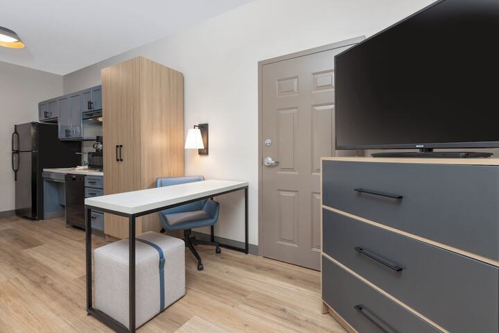 Room 33 of 86