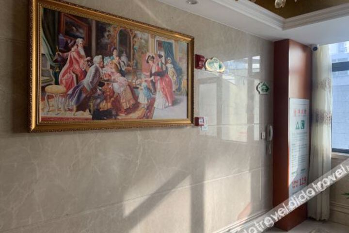 Hotel Interior 7 of 20