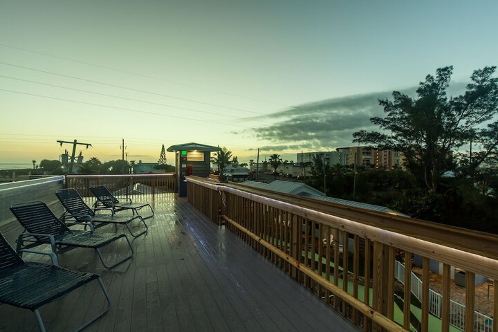 Sundeck 53 of 58