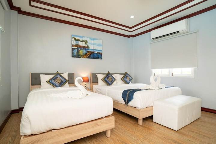 Room 3 of 51