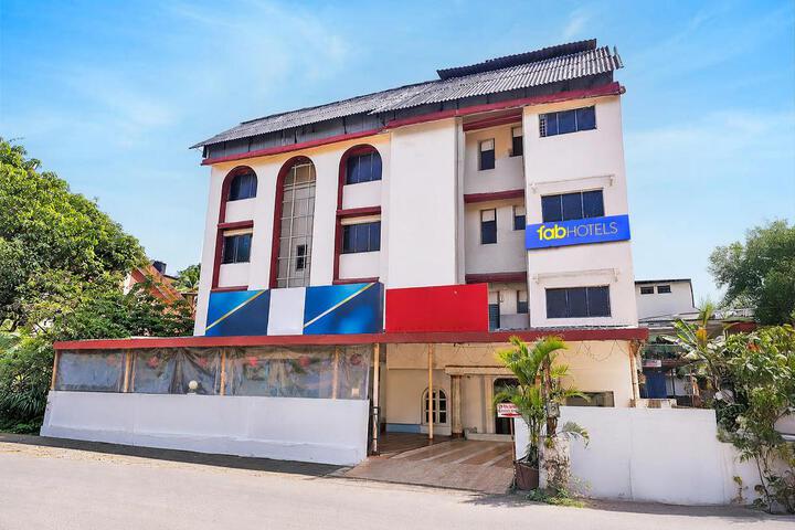 FabHotel Kamal Palace