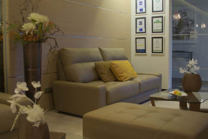 Entrance & Lobby