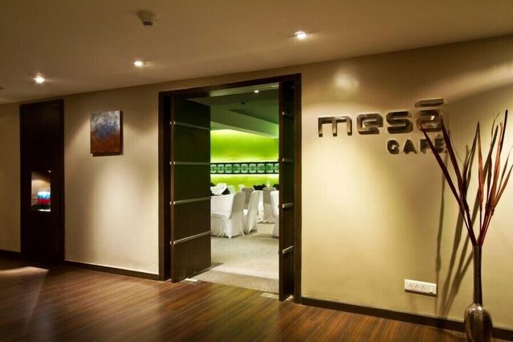 Dining Photos