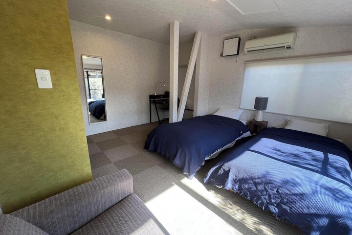 Room 8 of 29