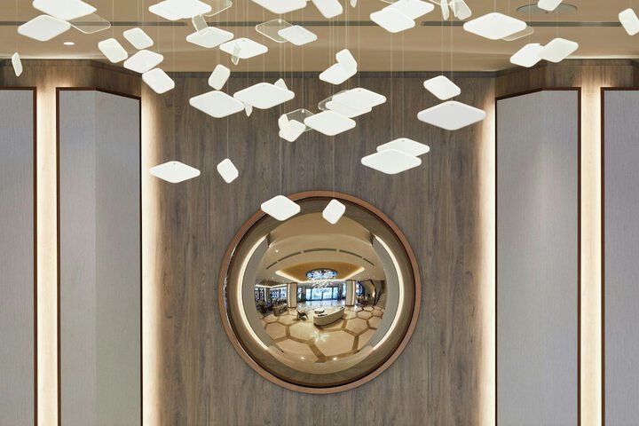Entrance & Lobby