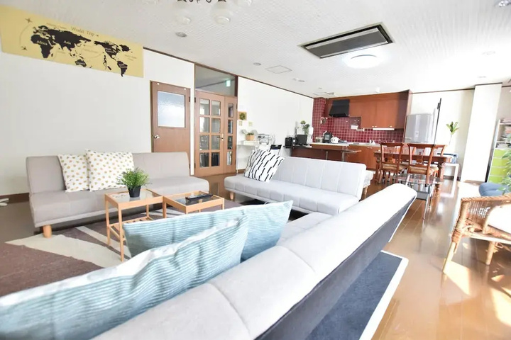 Room 3 of 26