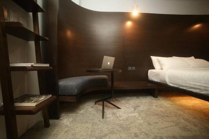 Room 22 of 53