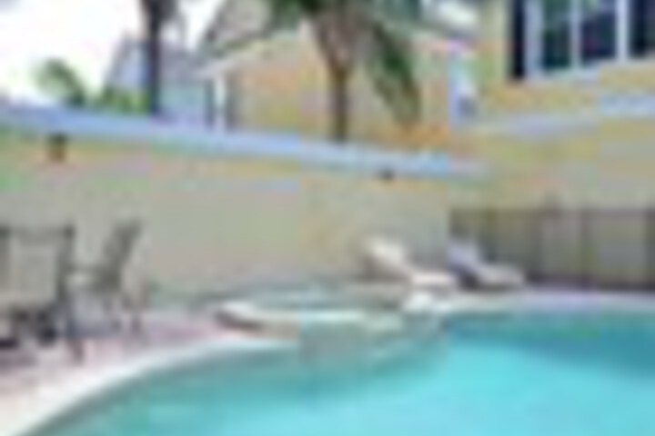 Pool 41 of 108