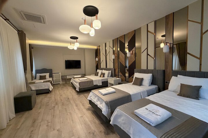 Room 15 of 26