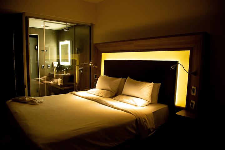 Room 8 of 72