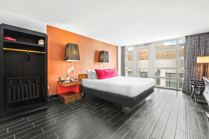 Double Superior King Bed (11 of 18)