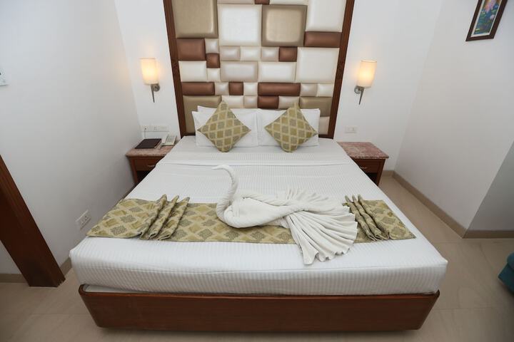 Room 8 of 24