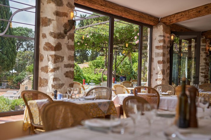 Dining 180 of 258