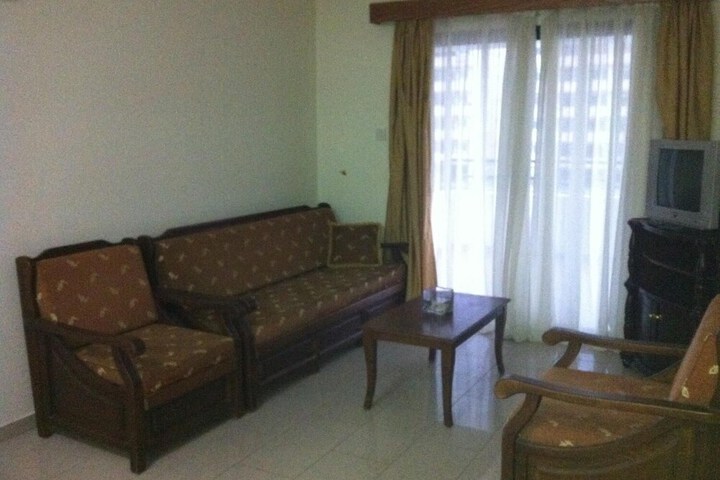 Room 10 of 15