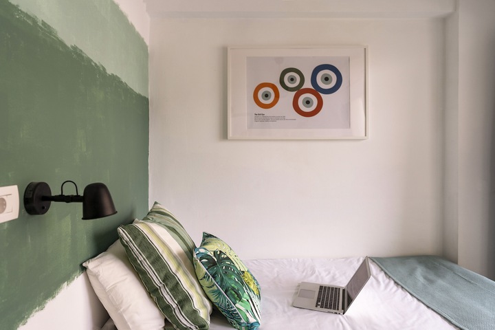 Room 14 of 48